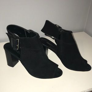 Black chunky heels